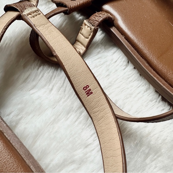 MICHAEL KORS Sondra Flat Logo Sandals - Picture 4 of 6